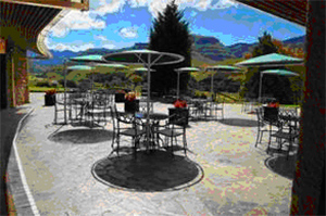 Sani Pass Hotel1