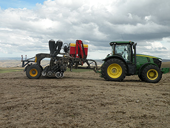 ATLAS T crane for seedling applications