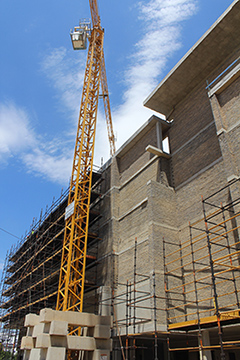 Crane hire leads to building efficiencies
