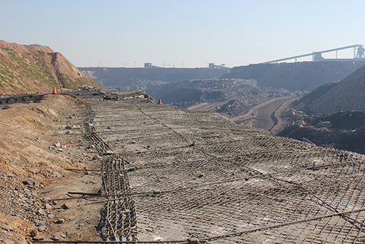 Thin skin liner stabilises Tweefontein highwall2