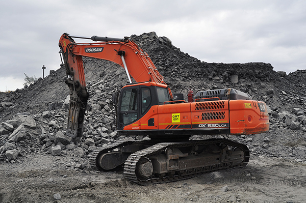 Doosan sells its 3 000th machine in South Africa