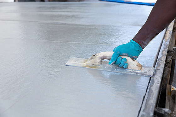 Concrete floor finishing made easy with CHRYSO