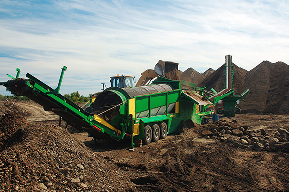 McCloskey 628RE trommel screeners are designed for flexibility and high efficiency