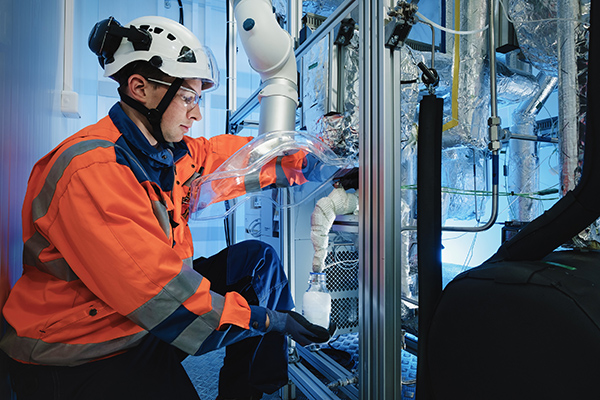 Captured CO2 as a raw material for the chemical industry