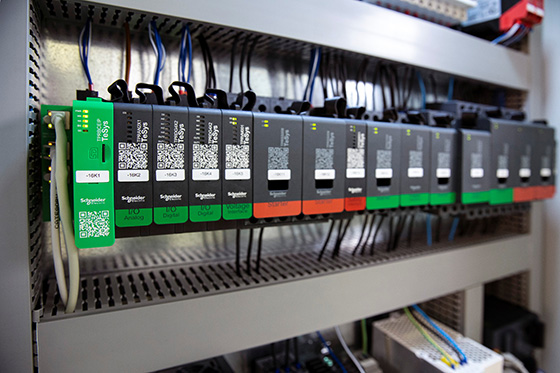 Enabling the smart factory for smooth IIoT implementation
