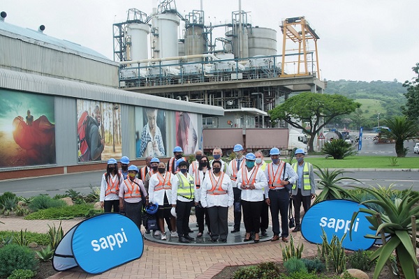 Sappi Saiccor hosts MEC and showcases Vulindlela project