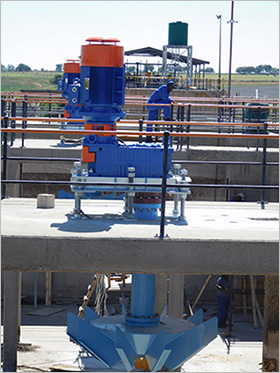 Special gear units for agitators aerators and mixing systems