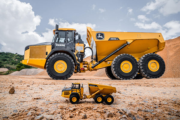 John Deere Introduces New Articulated Dump Truck To Southern Africa Market