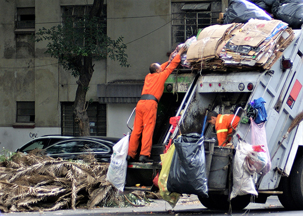 Adapting SA refuse compactor trucks to address waste