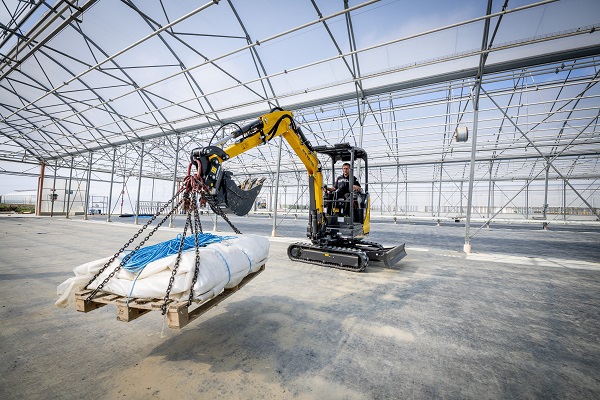 New Holland unveils revolutionary electric equipment