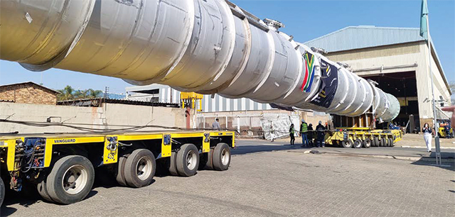 Massive 316 column for SAs petrochemical industry