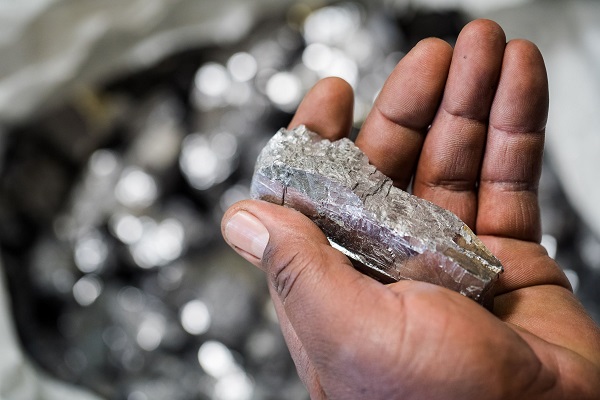 Bushveld Minerals definitive agreement for the acquisition by Southern Point Resources