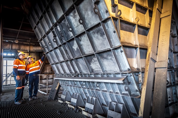 Careful chute design can cut coal dust generation