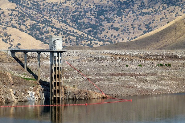 Wireless telemetry for widespread water networks