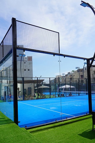 Solutions to light pollution for outdoor padel courts