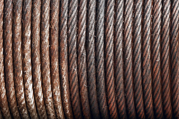 Choosing the right lubricant for wire ropes
