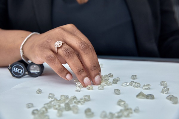 Signet and De Beers launch new natural diamond marketing campaign Worth the Wait