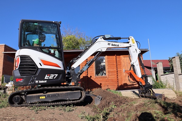 Bobcat E27 compact excavator