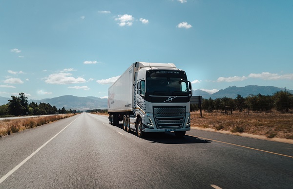 Volvo Trucks drives modern fleet efficiency and productivity