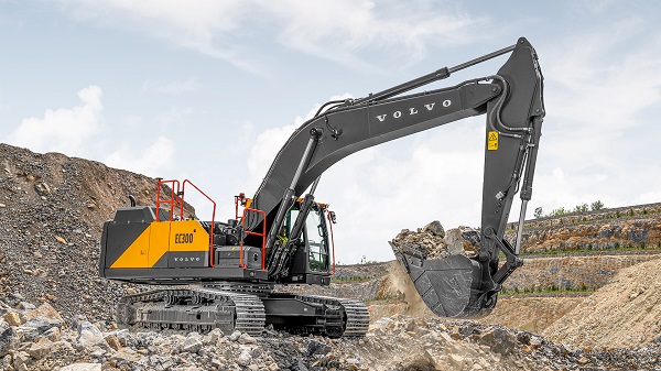 Babcock takes the wraps off new generation Volvo machines1