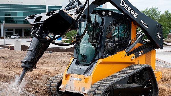 John Deere launches 325G Tracked Skid Steer in Africa