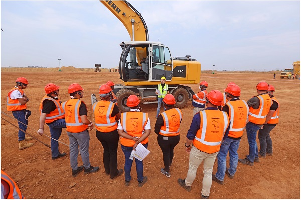 Sales training empowers Liebherr teams across regions