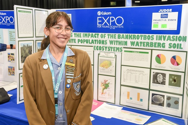 Eskom Expo ISF Olivia Barker winner of Derek Gray Memorial prize winner
