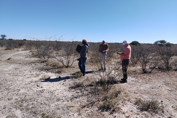 Oscillate signs heads of terms with Kalahari Copper