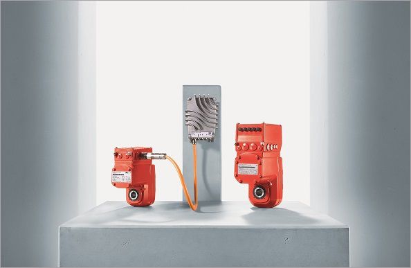 SEW EURODRIVE drives innovations at automotive plant with MOVIGEAR installation copy