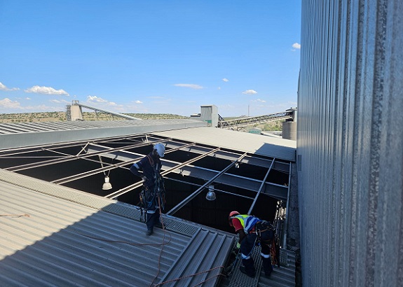 Bongela employs a highly specialised workforce including rope access technicians and process cleaning specialists