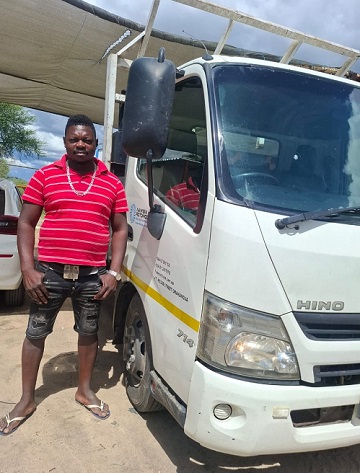 Imael Joel and the million km Hino