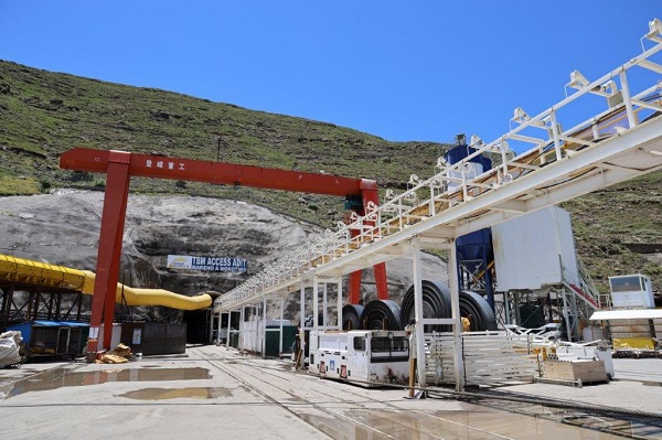 Hard rock tunnel boring was used to construct the 5 m diameter Polihali Transfer Tunnel