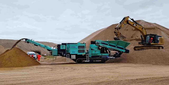 Cleaner EU compliant crushing from TwisterTracs Stage V model
