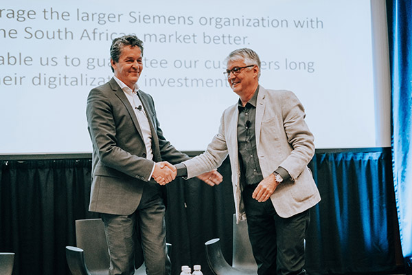 Siemens ESTEQ shake hands