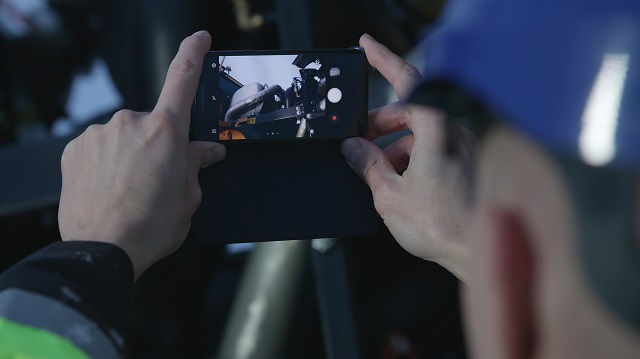 Volvo CE boosts uptime with virtual real time tech support in the field