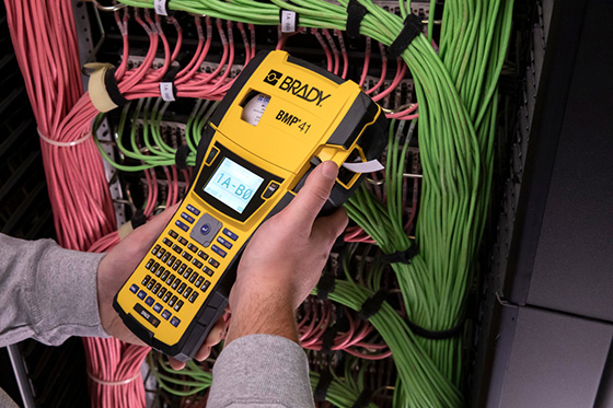 Optimal performance in rugged conditions with a portable label printer